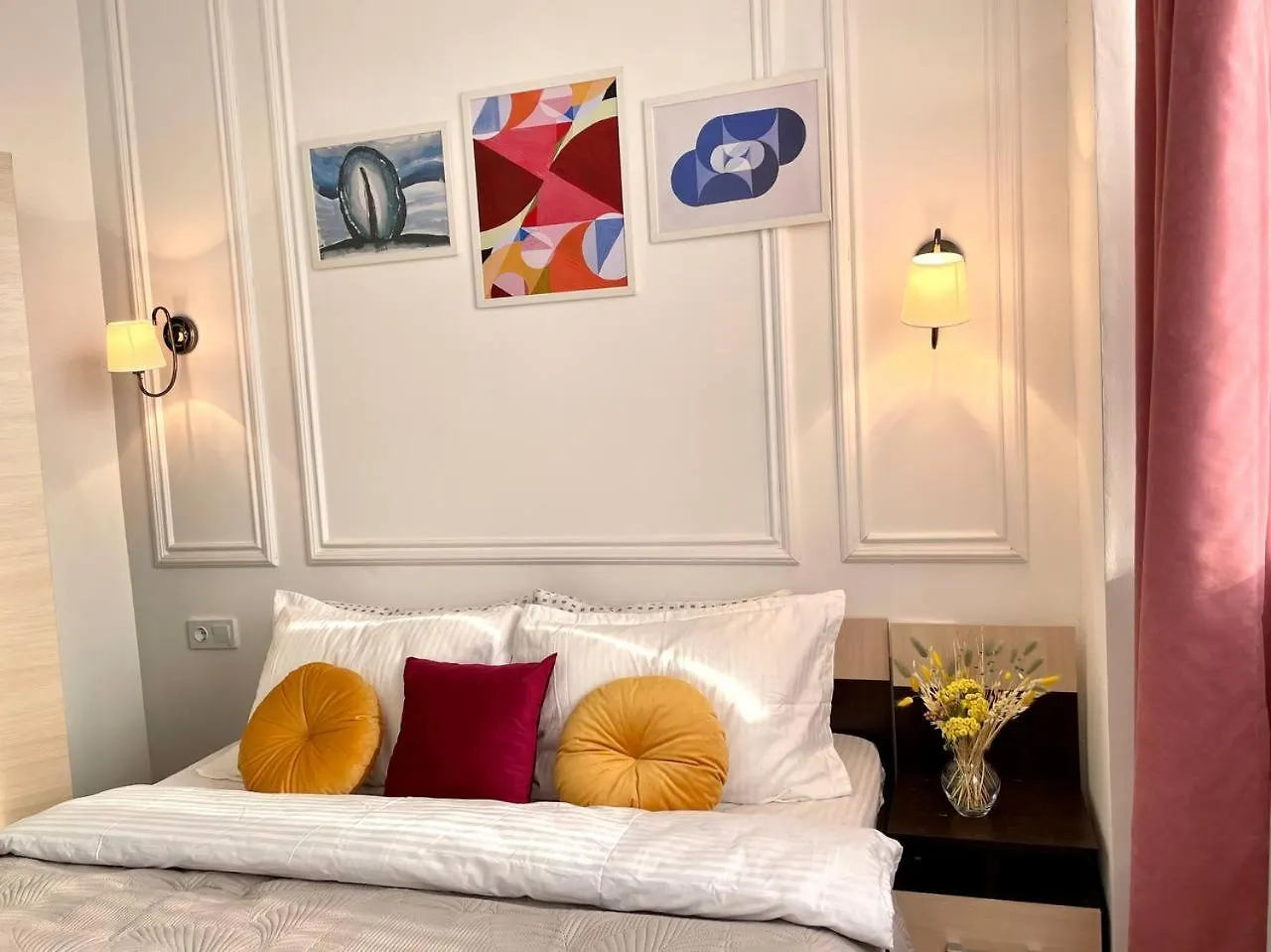 Фридом 5 Минут От Метро Рядом С Трц Apartment Almaty 0*,