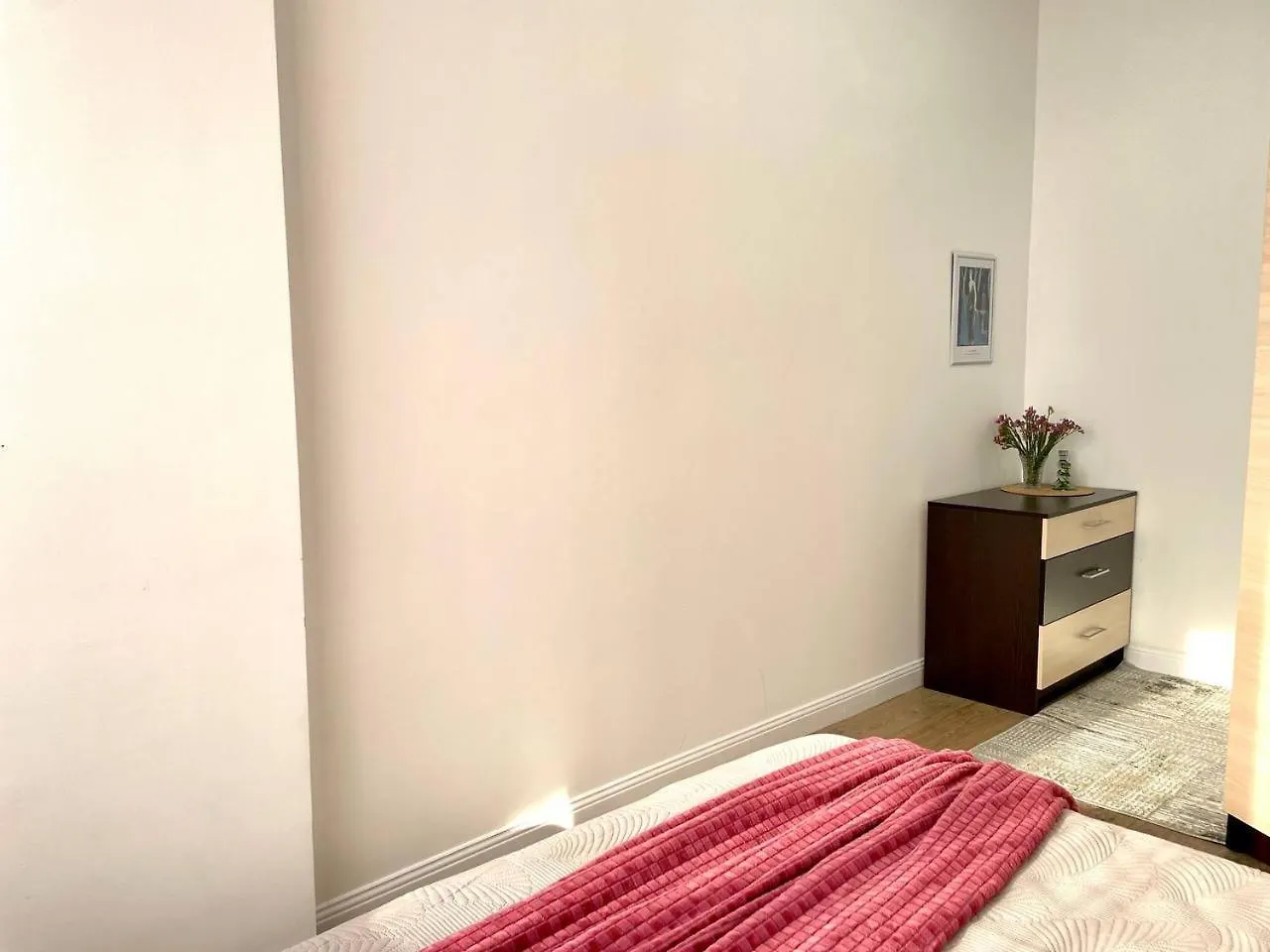 Фридом 5 Минут От Метро Рядом С Трц Apartment Almaty
